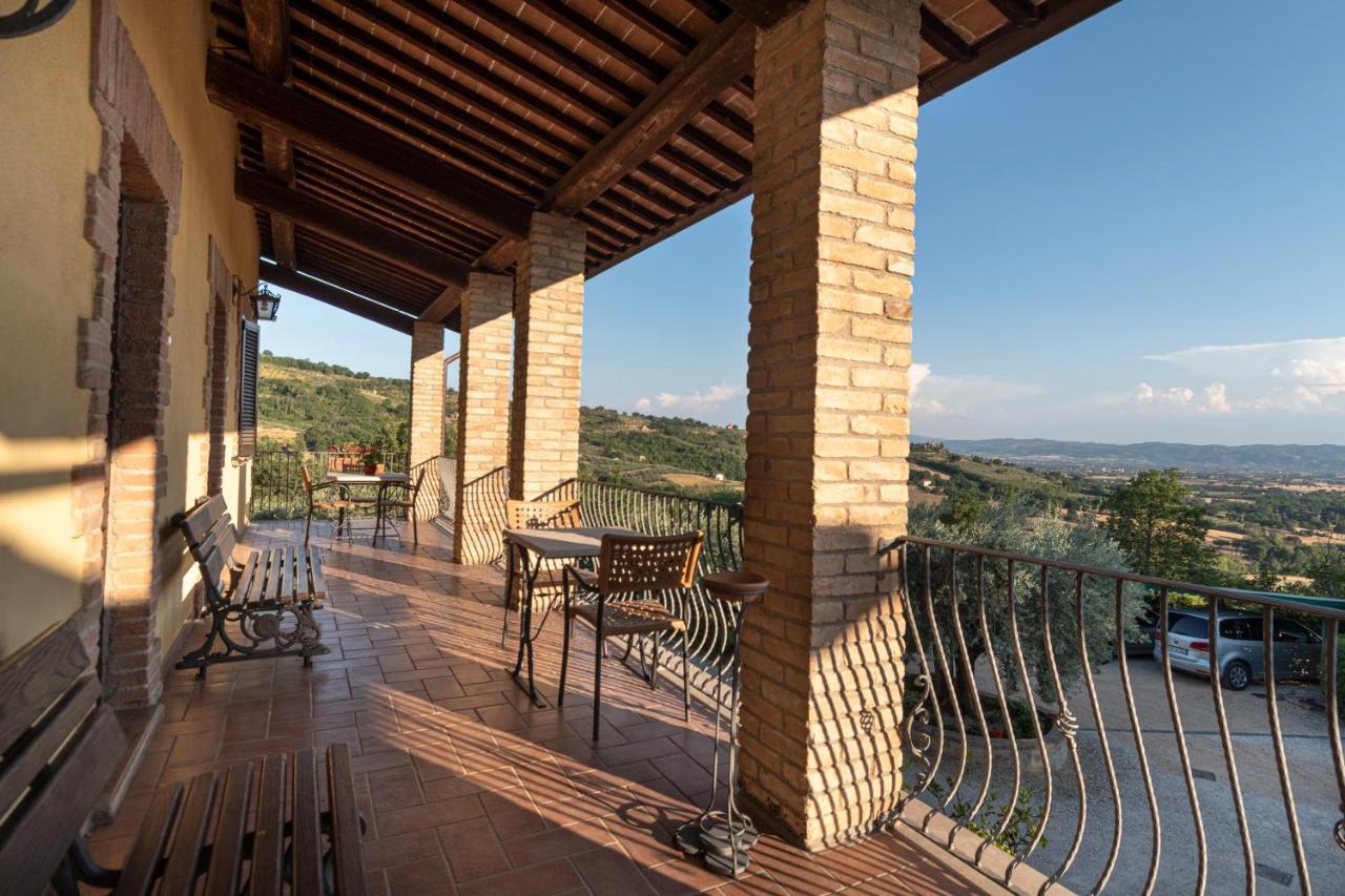 Agriturismo La Rocca Assisi Petrignano Kültér fotó